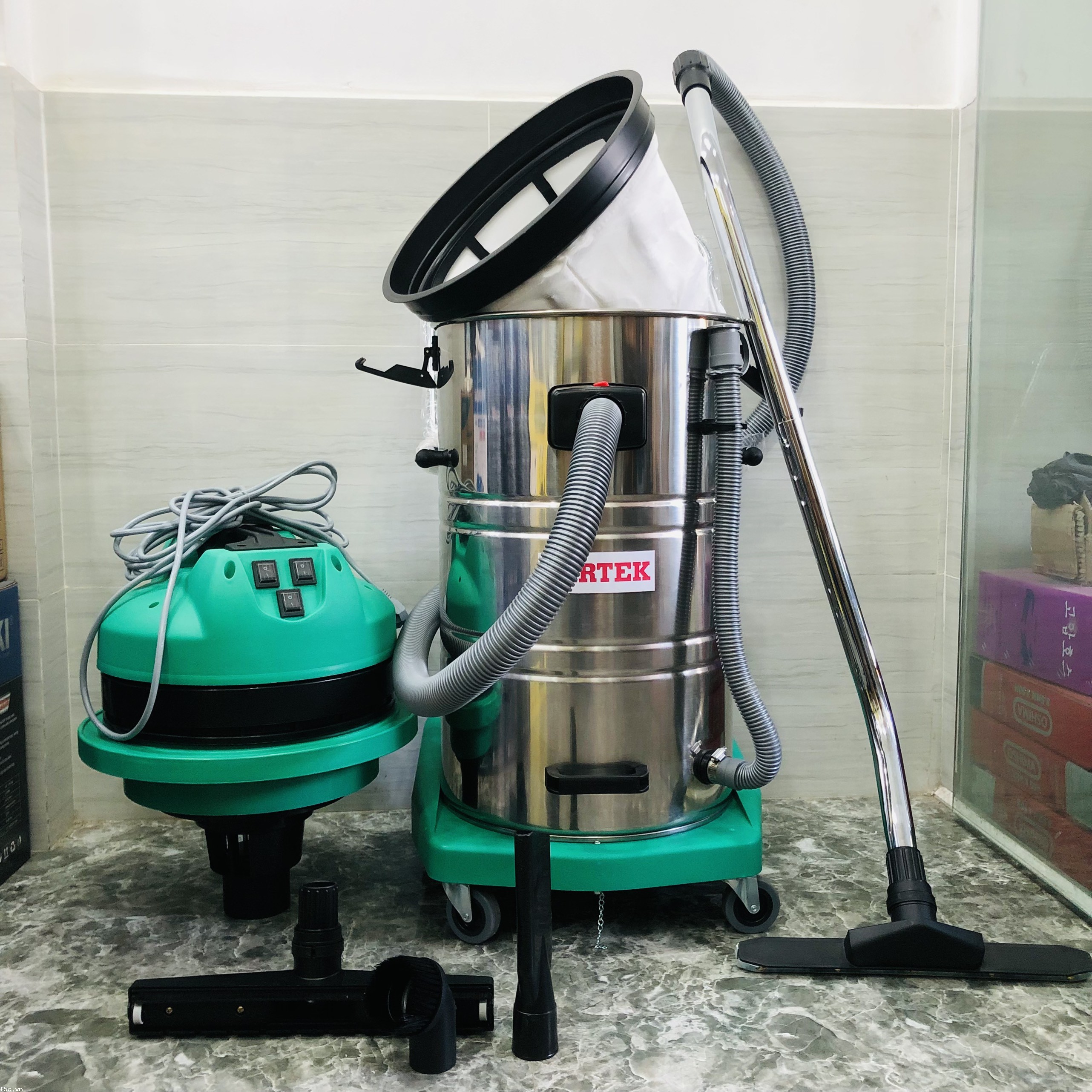 Cấu tạo máy hút bụi công nghiệp 4500w