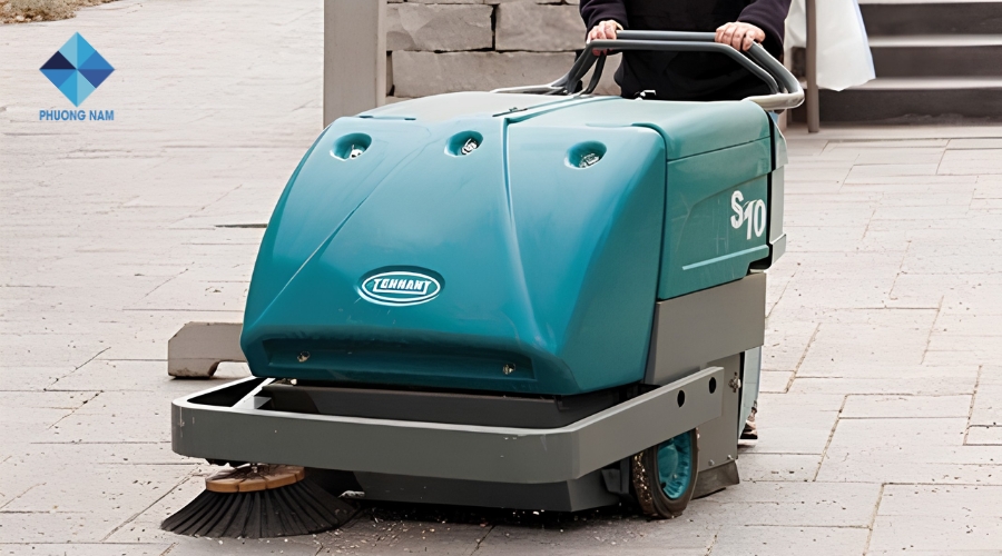Xe quét rác Tennant S10