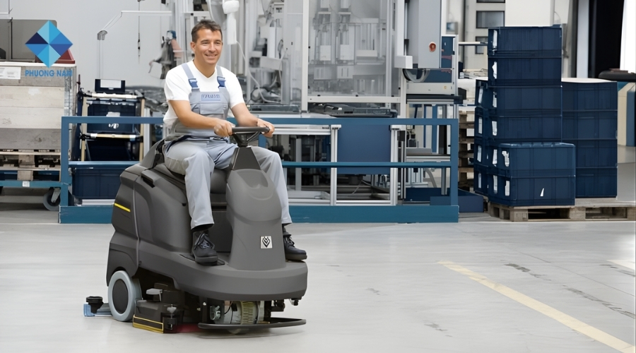 Khi nào nên chọn máy chà sàn ngồi lái