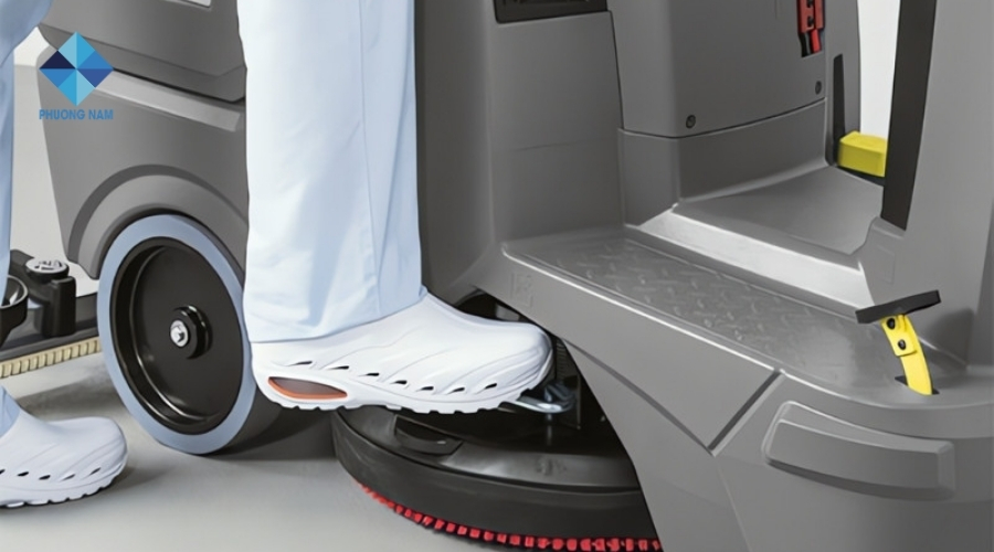 Kiểm tra nguồn điện hoặc pin trước khi vận hành