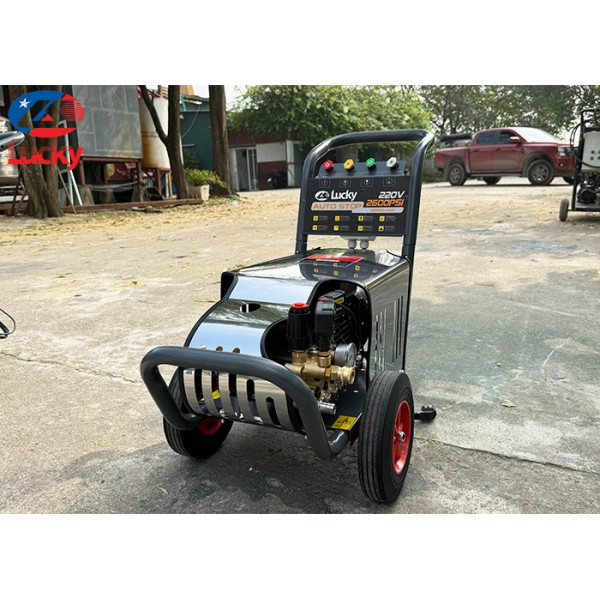 Máy rửa xe cao áp Lucky 2600PSI 1 pha tự ngắt