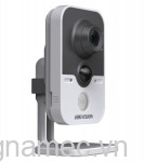 Camera Hikvision DS-2CD2410F-IW hình hộp mini 1MP Hồng ngoại 10m