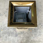 Thùng rác inox vàng đá đen có gạt tàn HTG-14A-B2