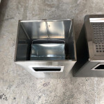 Thùng rác inox chữ nhật có gạt tàn HTI31-GT