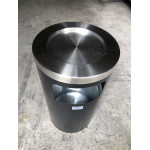 Thùng rác phun sơn đen tròn có gạt tàn Ø38 HTS-94