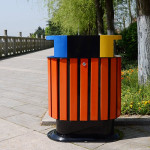 Thùng rác thép phun sơn 2 màu kết hợp nhựa giả gỗ HTS52A