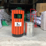 Thùng rác giả gỗ ngoài trời tròn có gạt tàn HTSOD-01T