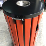 Thùng rác giả gỗ ngoài trời tròn có gạt tàn HTSOD-01T