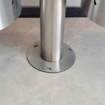 Thùng rác inox treo đôi ngoài trời có gạt tàn HTI58-Q