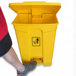 Thùng rác nhựa đạp chân 45L màu vàng HTN07332