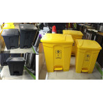 Thùng rác nhựa đạp chân 45L màu vàng HTN07332