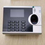 Máy chấm công vân tay và thẻ cảm ứng Ronald Jack 3000TID-C