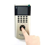 Máy chấm công vân tay Ronald Jack SF300plus